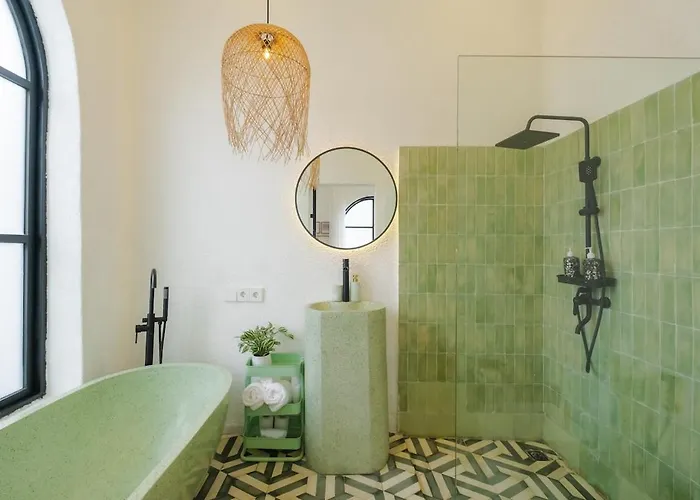 Villa Ocean View 4br Design With Lap Pool & Rooftop Jacuzzi Jimbaran