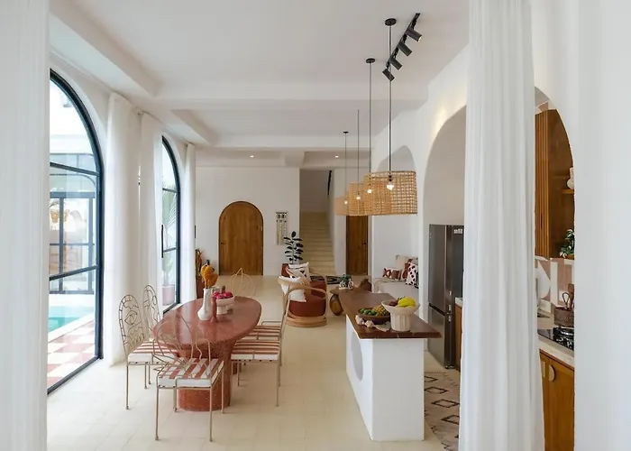 Ocean View 4br Design With Lap Pool & Rooftop Jacuzzi Jimbaran