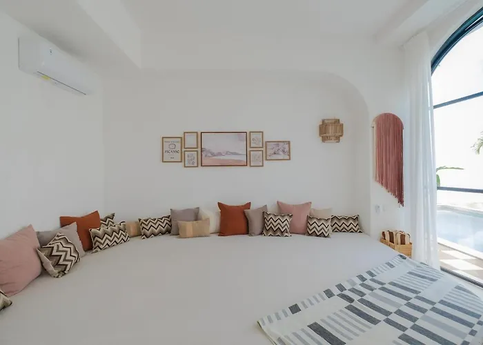 Ocean View 4br Design With Lap Pool & Rooftop Jacuzzi Villa Jimbaran
